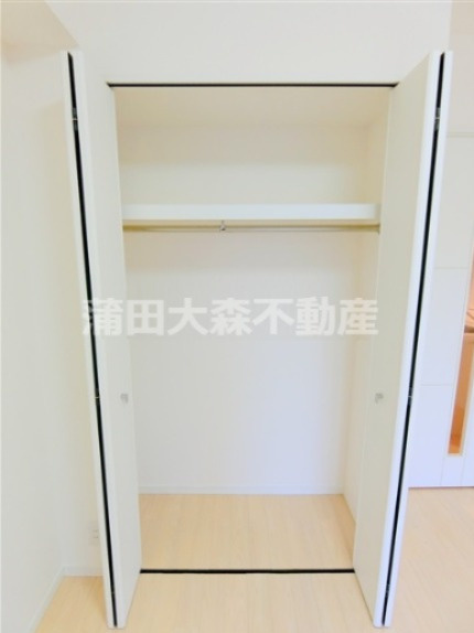 メインステージ蒲田Ⅲの収納|収納　1メートル程の使いやすいクローゼット