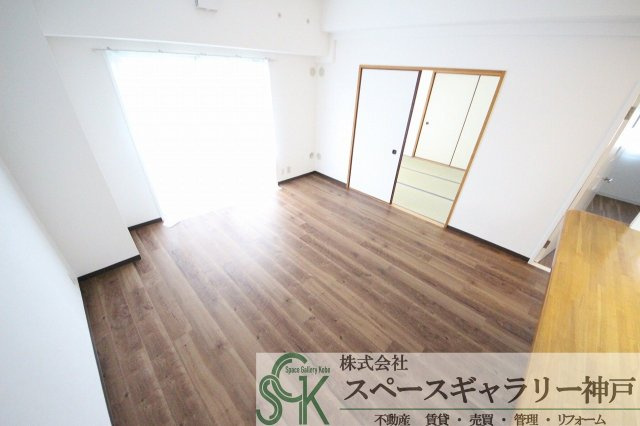 中山手シティコートの居間・リビング|※お部屋により仕様が異なる場合があります。