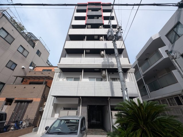 ONLYONE塚本の外観