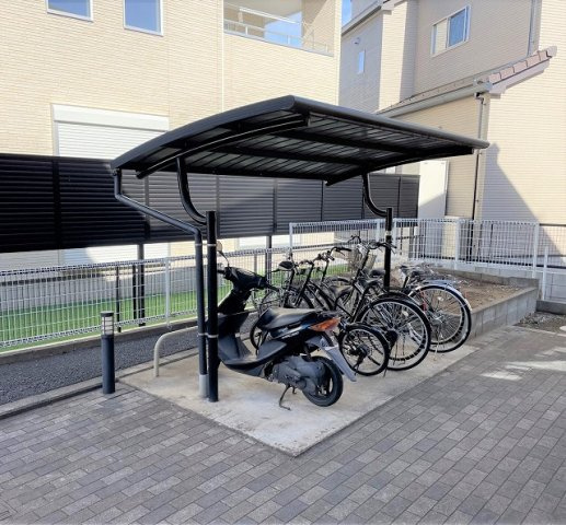 レオパレス上志津のその他|屋根付き駐輪場