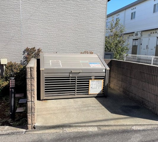 レオパレスティエラⅡのその他|専用ゴミ置き場