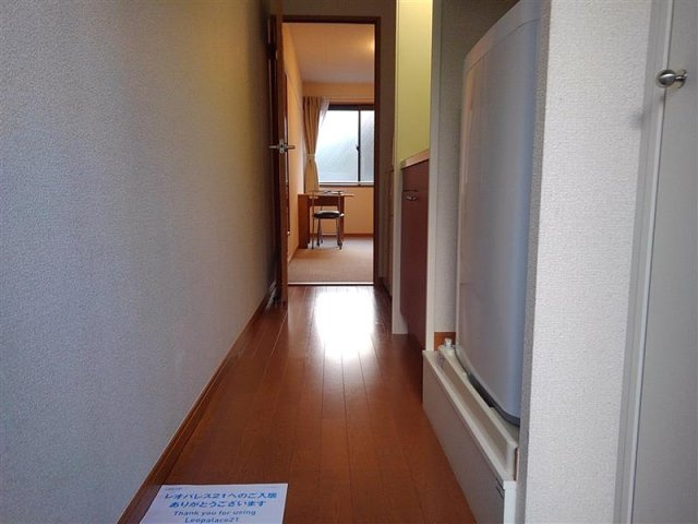 レオパレスエスポワールさくらの玄関