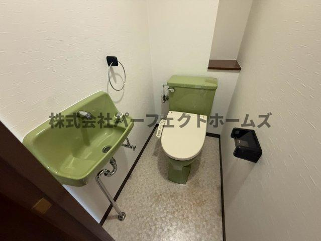 ふぁみーゆ寝屋川セントラルパークA棟のトイレ|落ち着いたトイレです