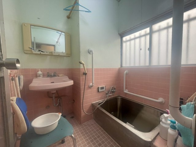 銚子市陣屋町　中古戸建の浴室