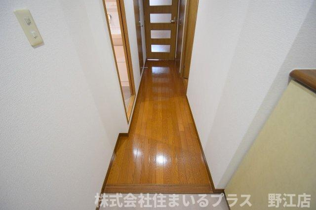 サンシード城東の玄関
