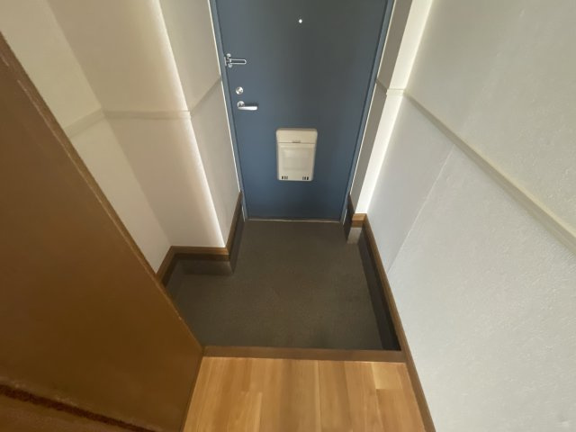 エストハイツの玄関