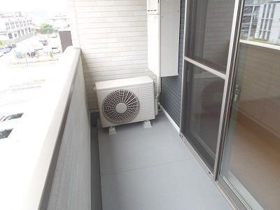 【バルコニー】 | ファースト　ハイツ