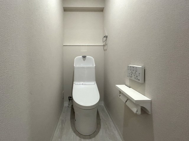 横浜駅が最寄りってヤバくない！？当然、一番住みたいと言えるエリアでも住めないから少し離れるのがセオリーなのに、、え？いっちゃう？住んじゃう？その上ペットもイケる『ストーク横浜二番館』リフォームのトイレ|トイレも気になるポイント