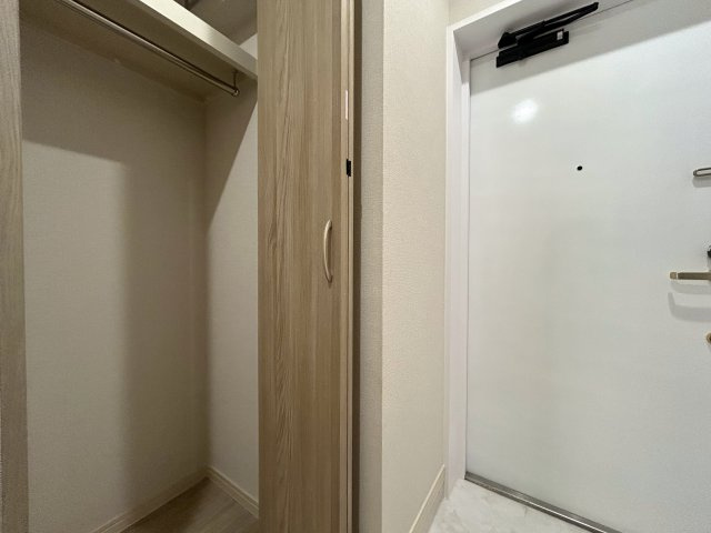横浜駅が最寄りってヤバくない！？当然、一番住みたいと言えるエリアでも住めないから少し離れるのがセオリーなのに、、え？いっちゃう？住んじゃう？その上ペットもイケる『ストーク横浜二番館』リフォームの収納|収納のためのスペースです