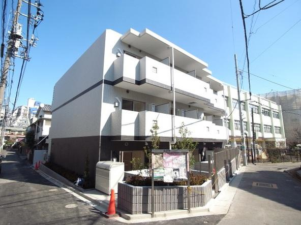 【外観】 | リブリ・サンヴィレッジ22 | 鉄筋コンクリート造のがっちりとした建物。