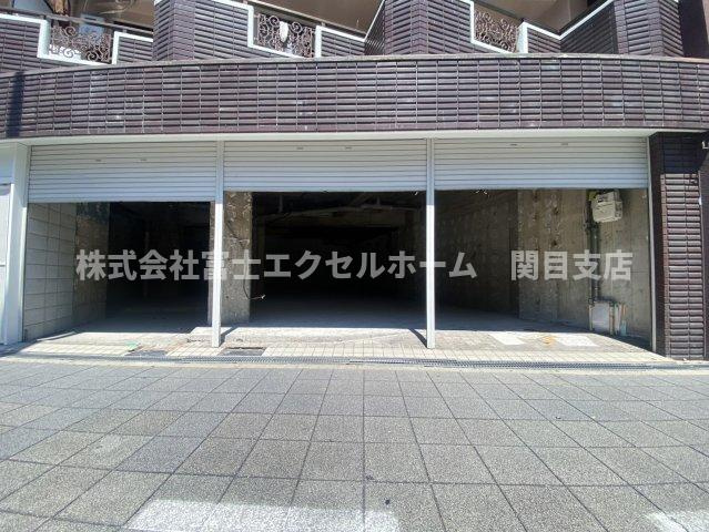 レアレア杭全61番館店舗・事務所・倉庫の外観