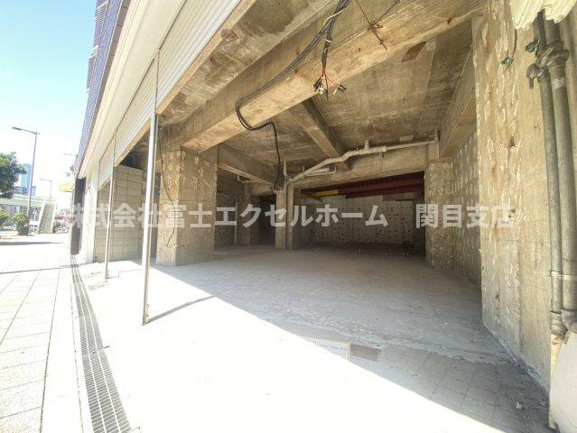 レアレア杭全61番館店舗・事務所・倉庫の内装