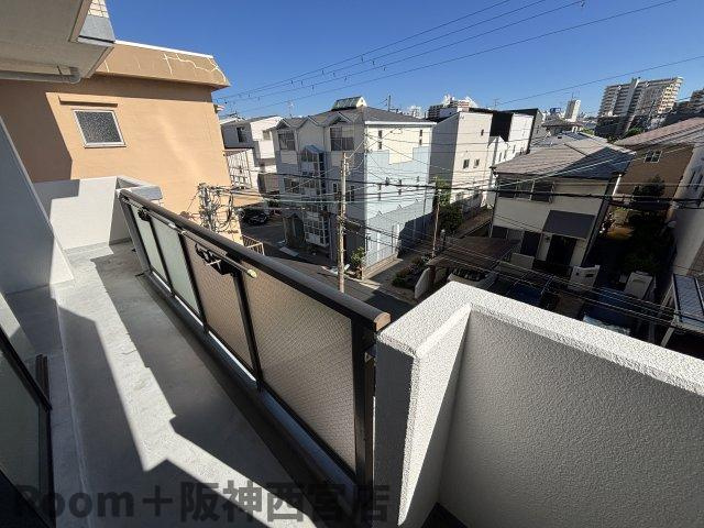 グレースコート西宮のバルコニー