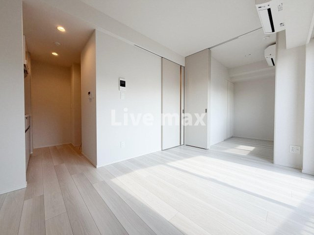 【居間・リビング】シーズンフラッツ町屋