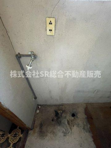 荒川3丁目中古戸建のランドリースペース|2Fバルコニーに洗濯機置場もございます！