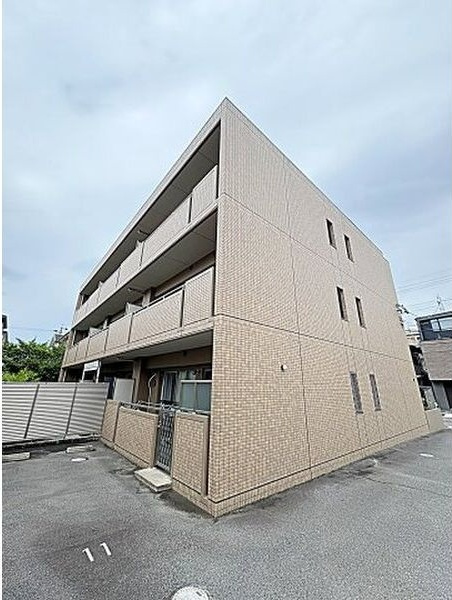 グランドール玉水の駐車場