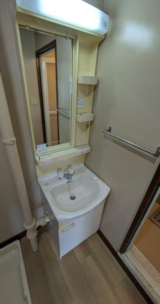 京福日之出マンションの洗面所