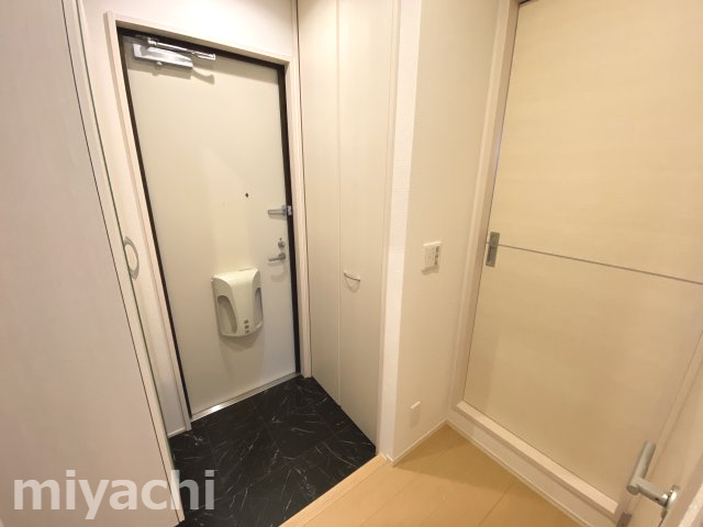 アンソレイエの玄関