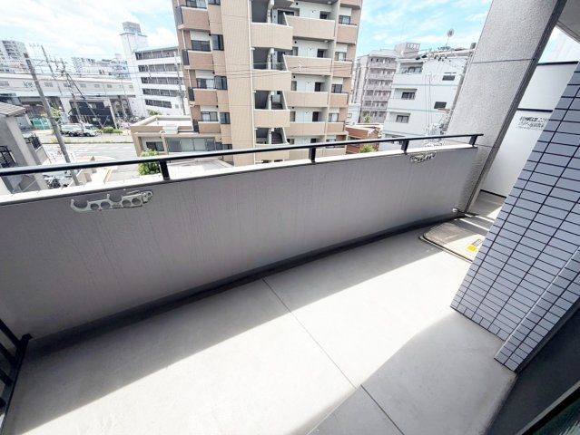 エスパシオ上新庄のエントランス
