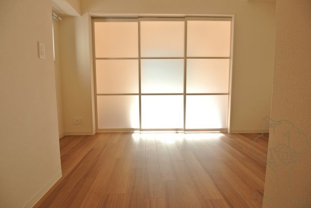 CAVANA梅田北の洋室