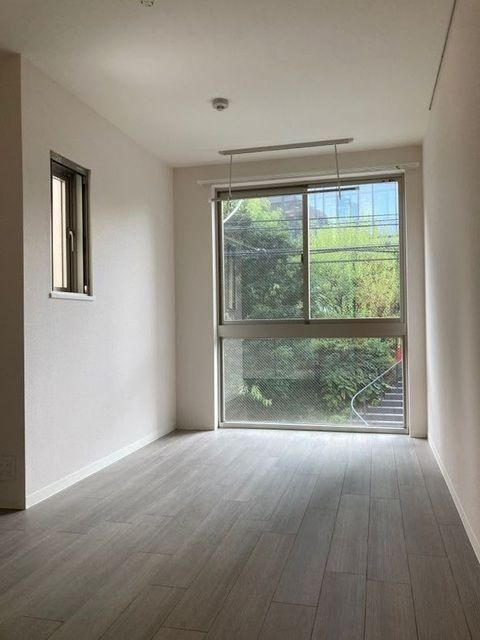 リベルタ東新宿の居間・リビング