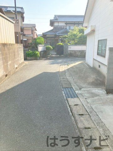 糟屋郡篠栗町和田１丁目 中古戸建の前面道路含む現地写真|前面道路（南東側）