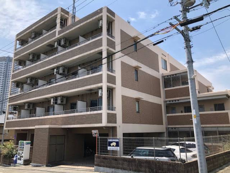 コンセルト片山の外観