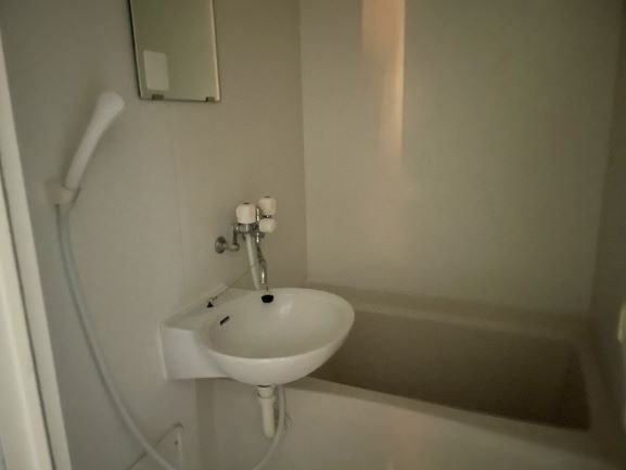 レオパレスメルベーユの浴室