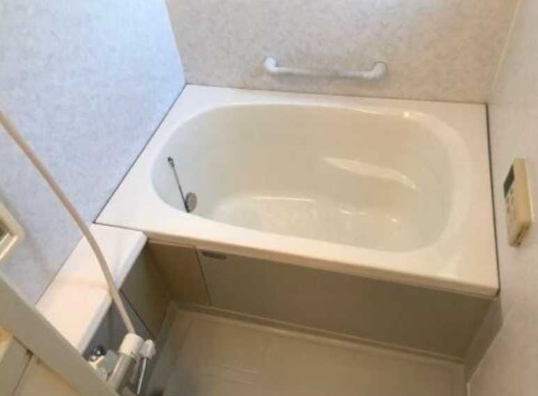 K’Sフラット　最上階　角部屋　追焚の浴室