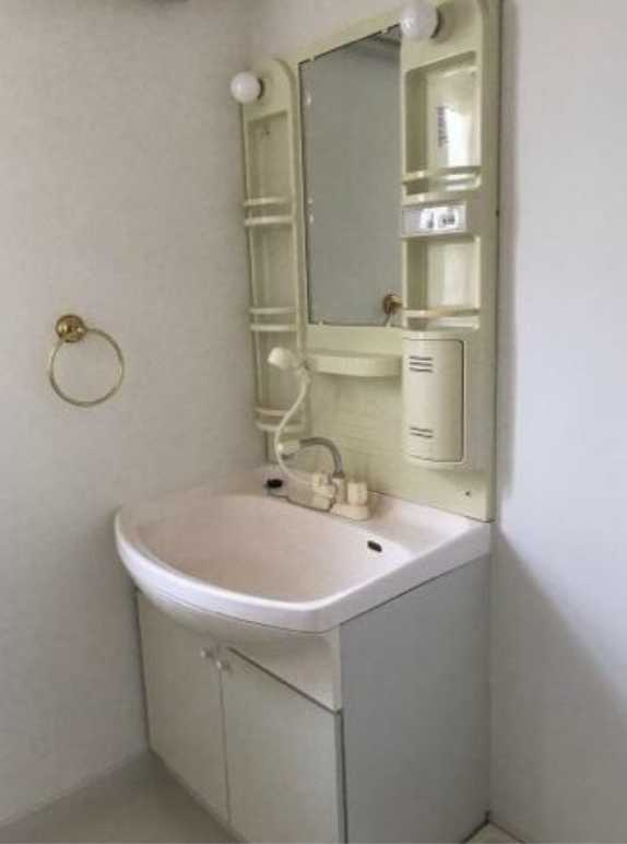 K’Sフラット　最上階　角部屋　追焚の洗面所