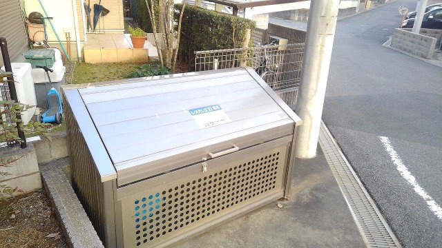 レオパレス萬貮番館のその他|ゴミ置場
