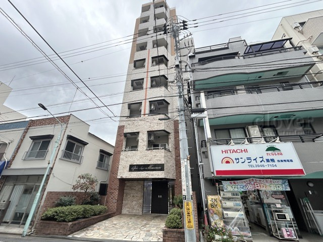 【外観】 | ガラ・ステージ南大塚 | 私たち不動産業スタッフは、よく「いい面構えの建物です」「雰囲気ありますねえ」という言葉を使いますが、当マンションもまさにそのような姿で佇んでいます。～即日のご見学可能～　お問合せはお気軽にどうぞ。
