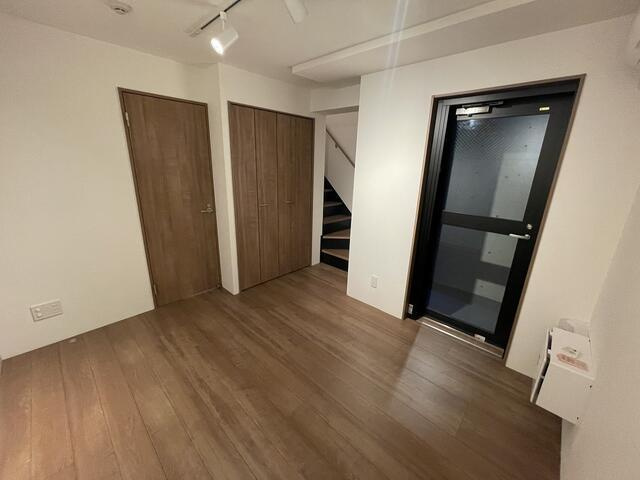 LEGALAND目黒大岡山の洋室