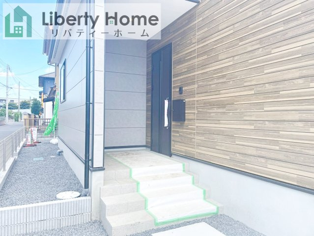 水戸市見和2期　新築戸建のエントランス