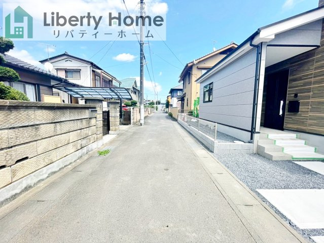 水戸市見和2期　新築戸建の前面道路含む現地写真