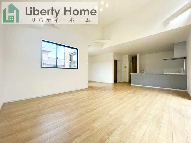 水戸市見和2期　新築戸建の居間・リビング