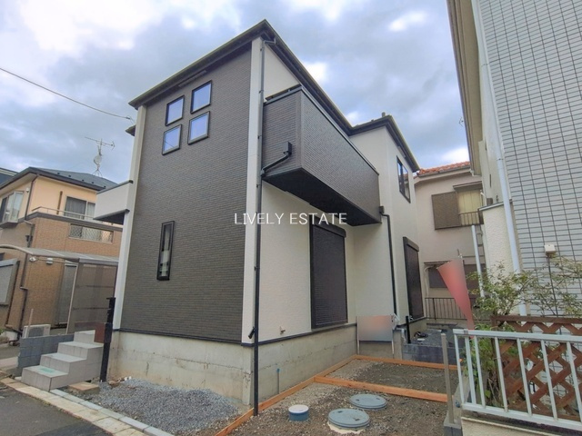 越谷市大間野町1丁目 新築分譲住宅