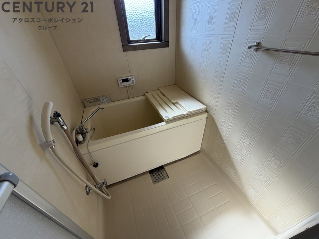 窓付きで換気が楽々！