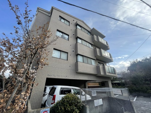 モニター付きインターホンで安心です♪