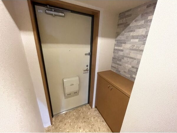 グランドール瑞天の玄関