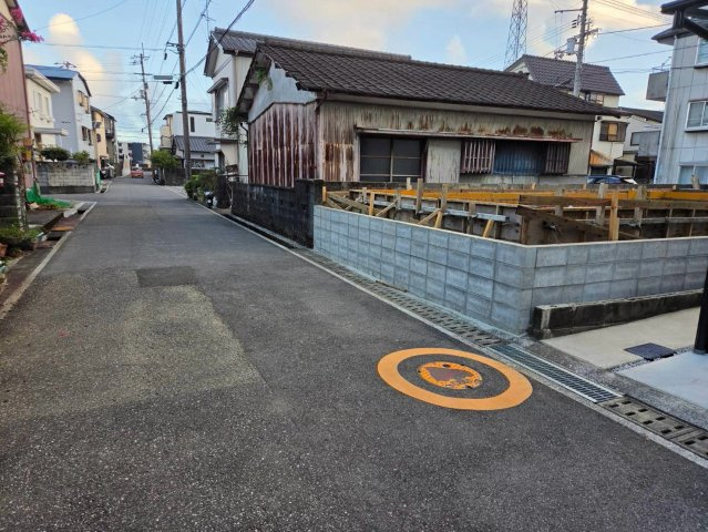「4.5帖大容量納戸完備」高知市秦南町第1　1棟新築一戸建ての前面道路含む現地写真|8月27日撮影現地状況