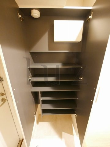 横浜市中区長者町５丁目の賃貸マンションの収納