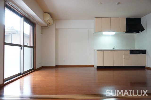 熊本市中央区南熊本５丁目の賃貸マンションの居間・リビング
