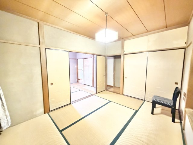 鹿渡戸建の和室