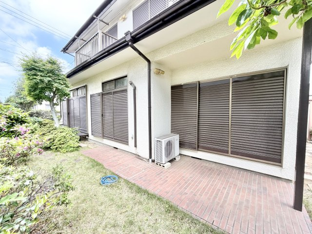 鹿渡戸建の庭