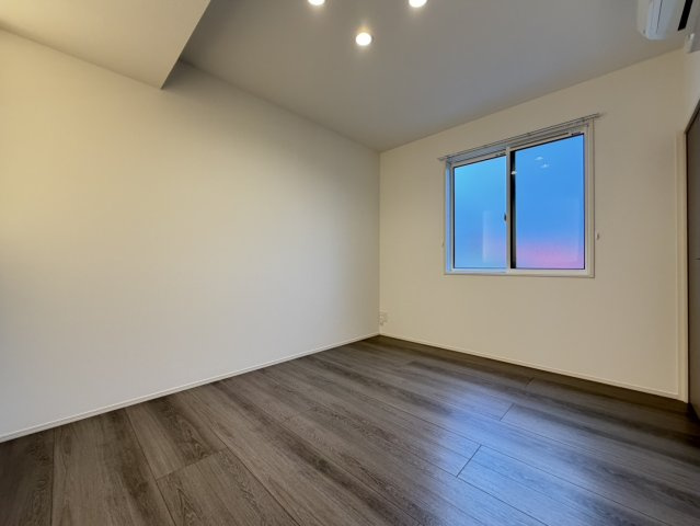 【新築】TORISIA向中野　2丁目の洋室