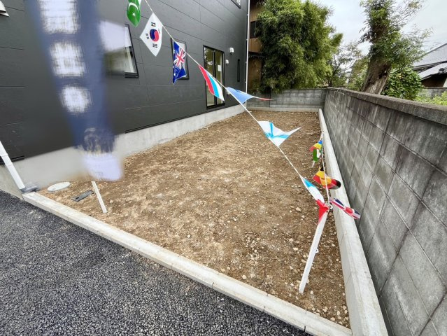 【Cradle Garden】　下妻市二本紀　第２　全3邸の庭|〇２号棟　庭〇
お庭でBBQやおうちキャンプなど楽しむことができます（＾＾）
2026年10月撮影