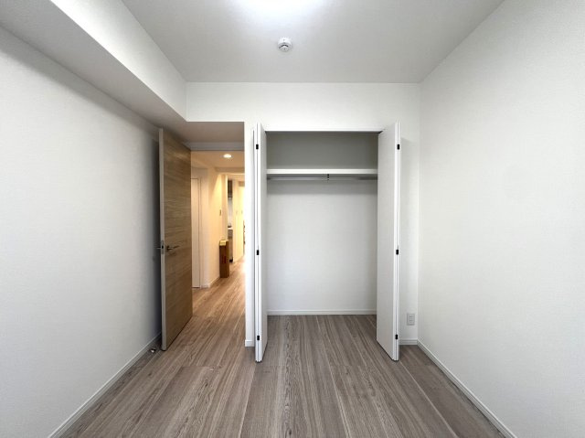 1階だけど人目は気にならない☆専用テラスもプライベート空間に♪SOCORA日吉やアピタテラスが徒歩圏なのでお買い物もらくらく♪平坦地なのが更にGOOD☆な『パーク・フォルム日吉』リフォームの洋室|個人の部屋や寝室として使える洋室です