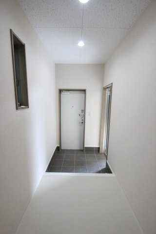 金田町６－２－１倉庫付事務所の玄関|参考写真です。現況優先。