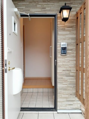 サン　フォレスト　Ⅰの玄関